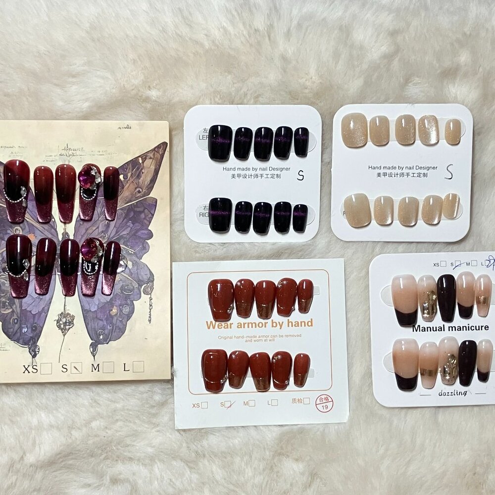 Press-On Nail Sets (!!!5 pairs included in 1 set)